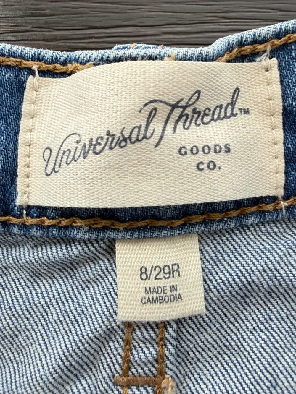 UNIVERSAL THREAD Women’s Size 8/29R Vintage Bermuda Denim Jean Shorts